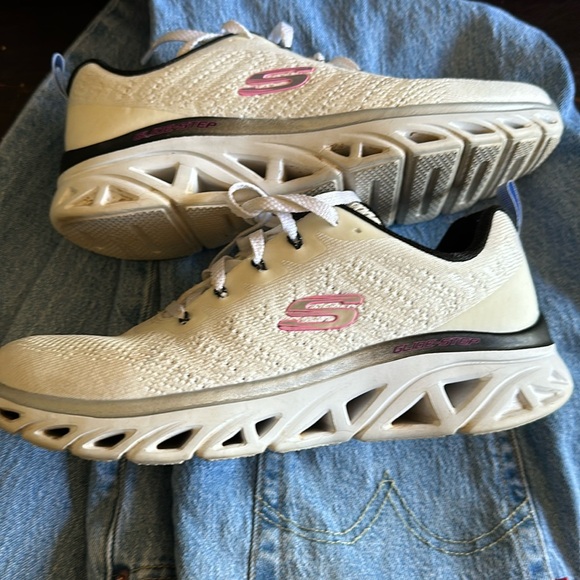 SKETCHERS - Picture 1 of 1